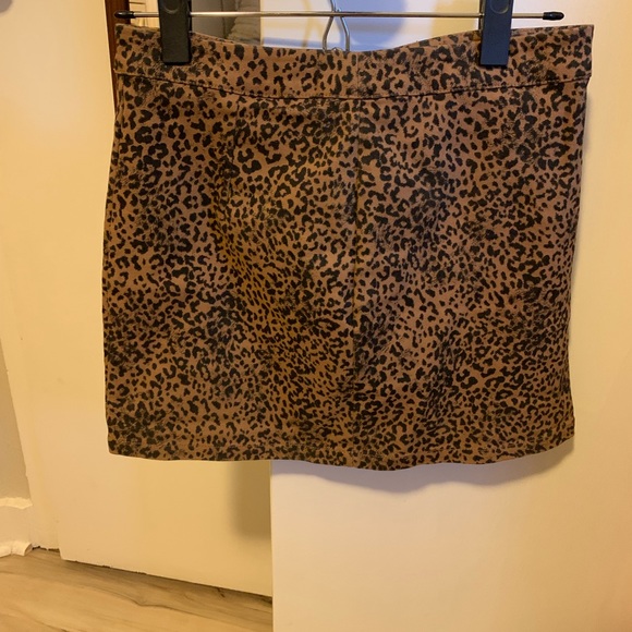 Cheetah print skirt - Picture 3 of 3
